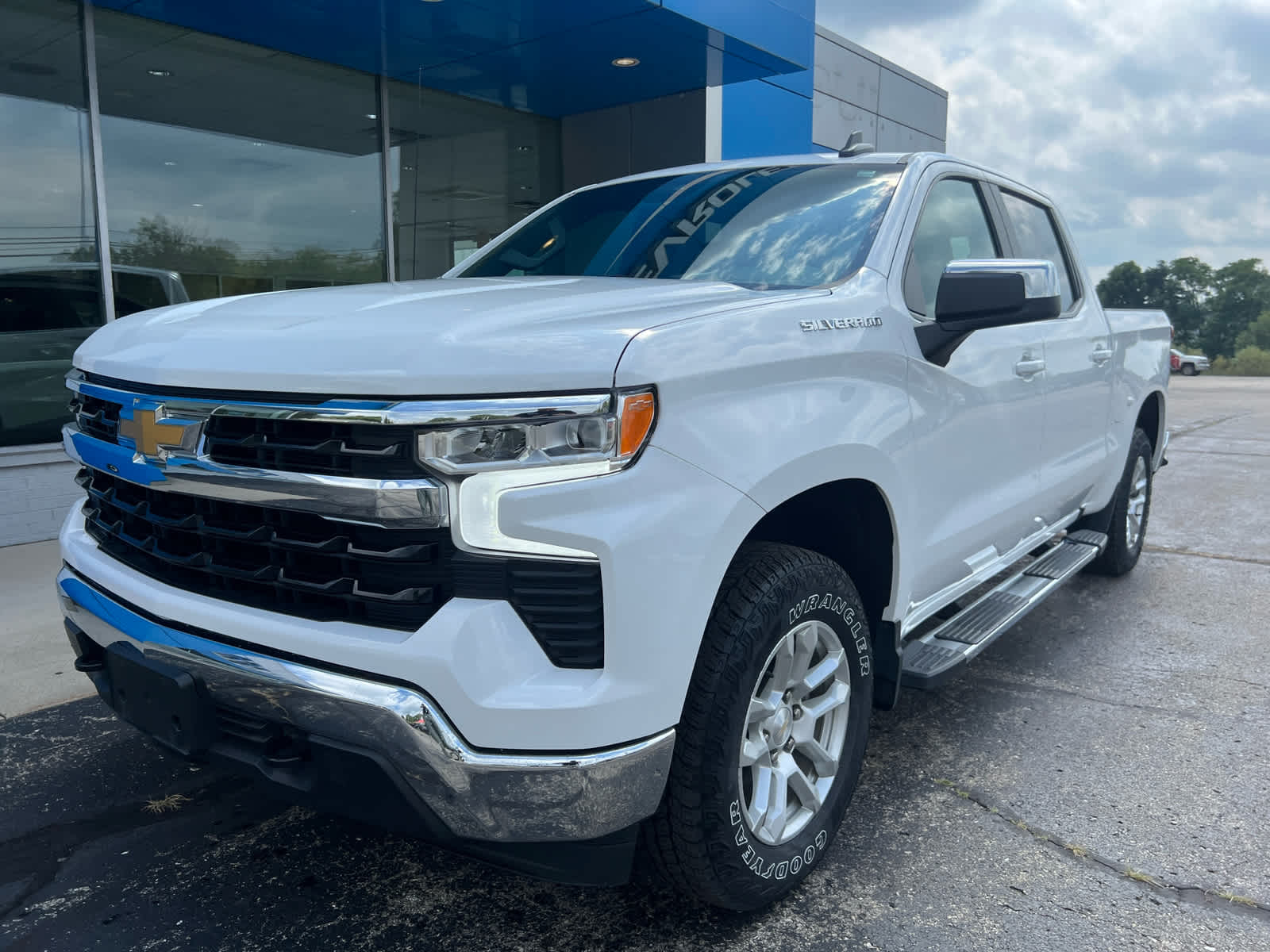2024 Chevrolet Silverado 1500 LT