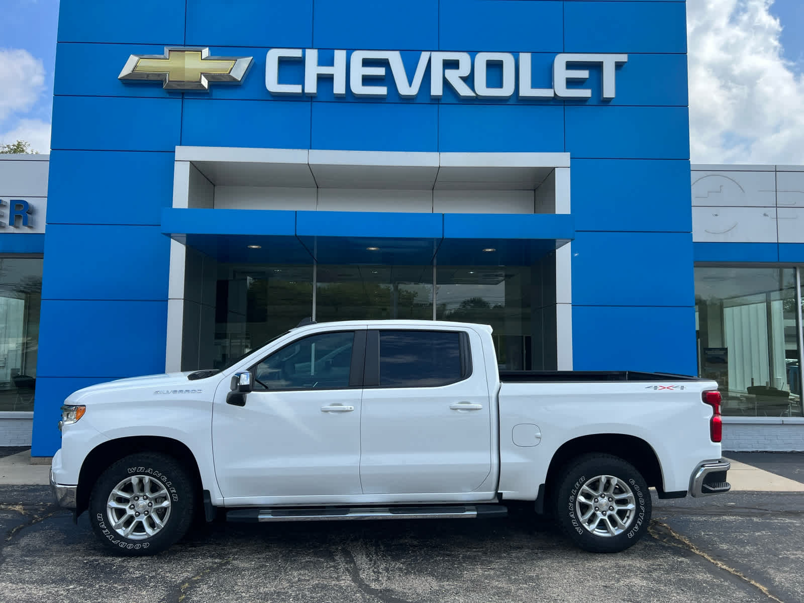 2024 Chevrolet Silverado 1500 LT
