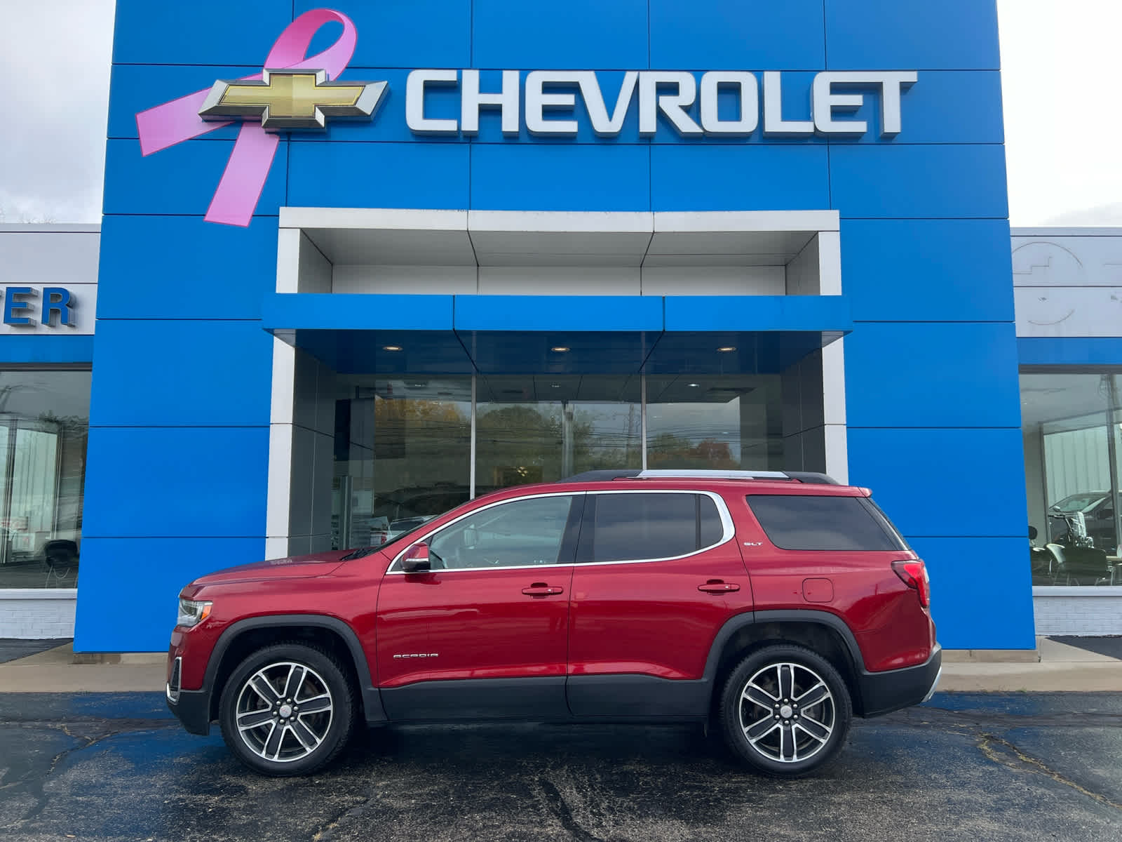 2023 GMC Acadia SLT