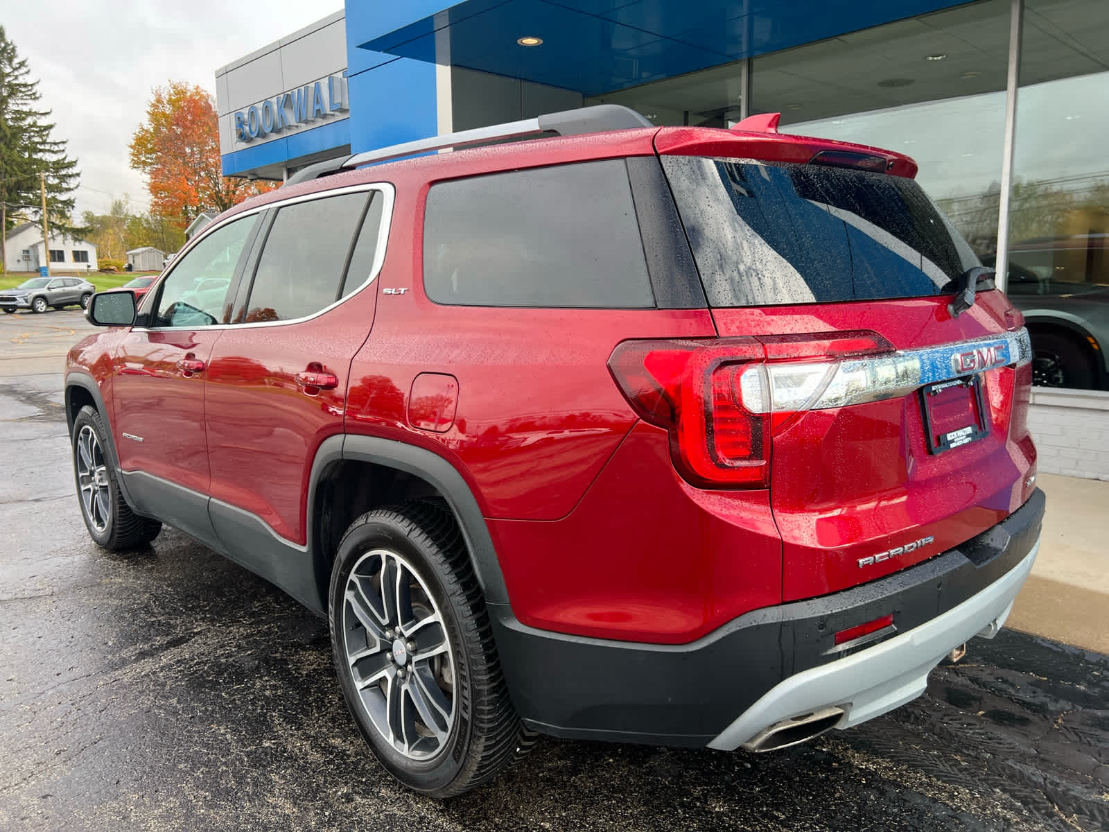 2023 GMC Acadia SLT