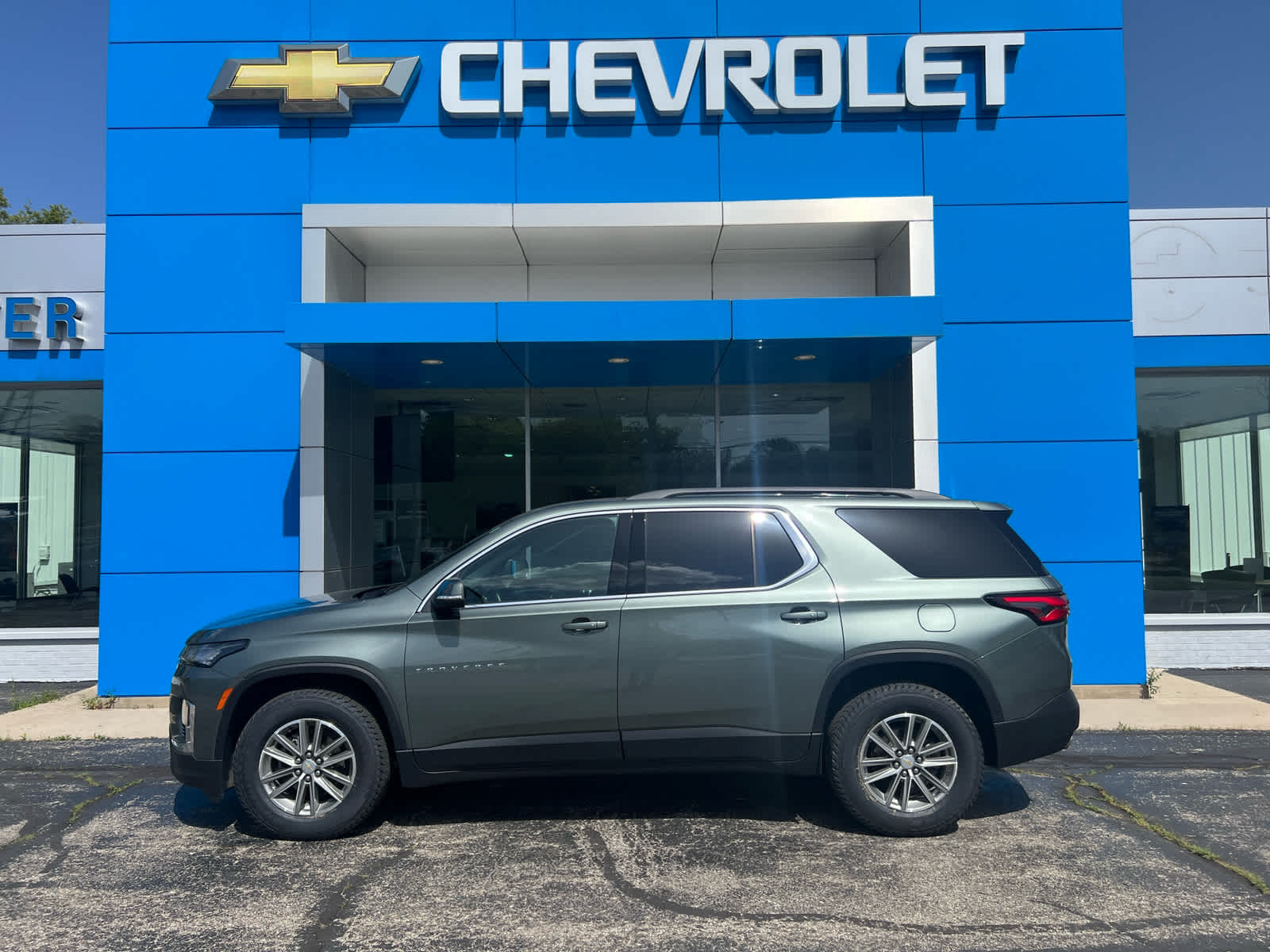 2023 Chevrolet Traverse LT Cloth