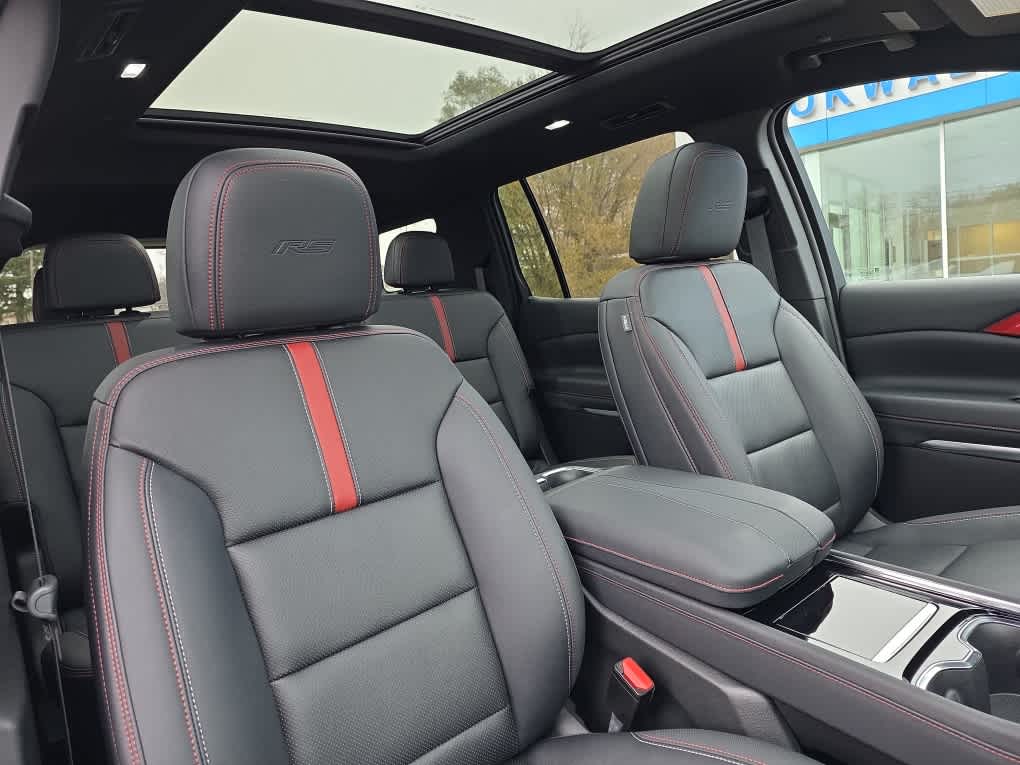 2025 Chevrolet Traverse RS