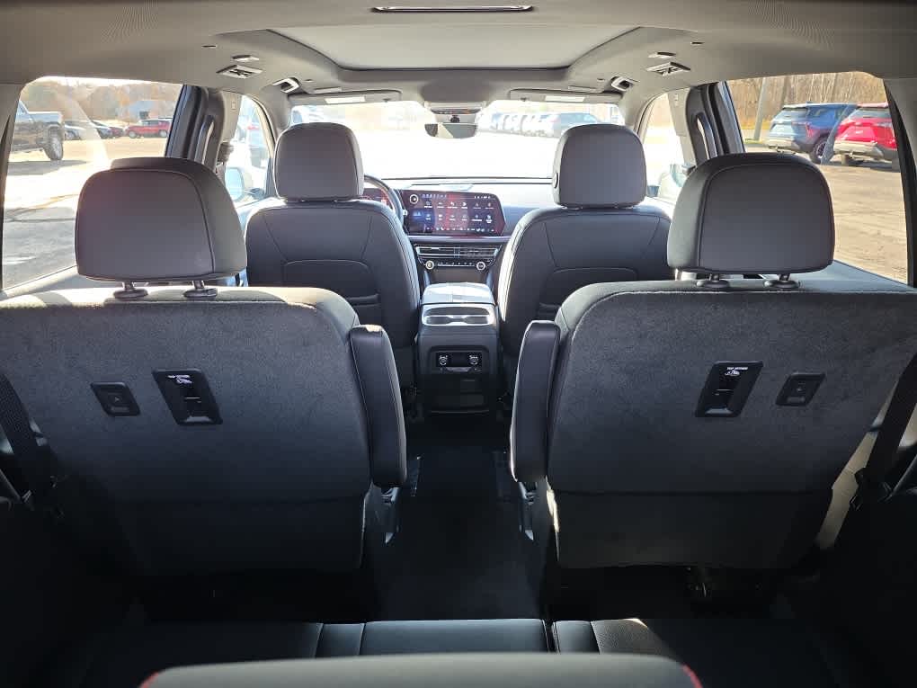 2025 Chevrolet Traverse RS