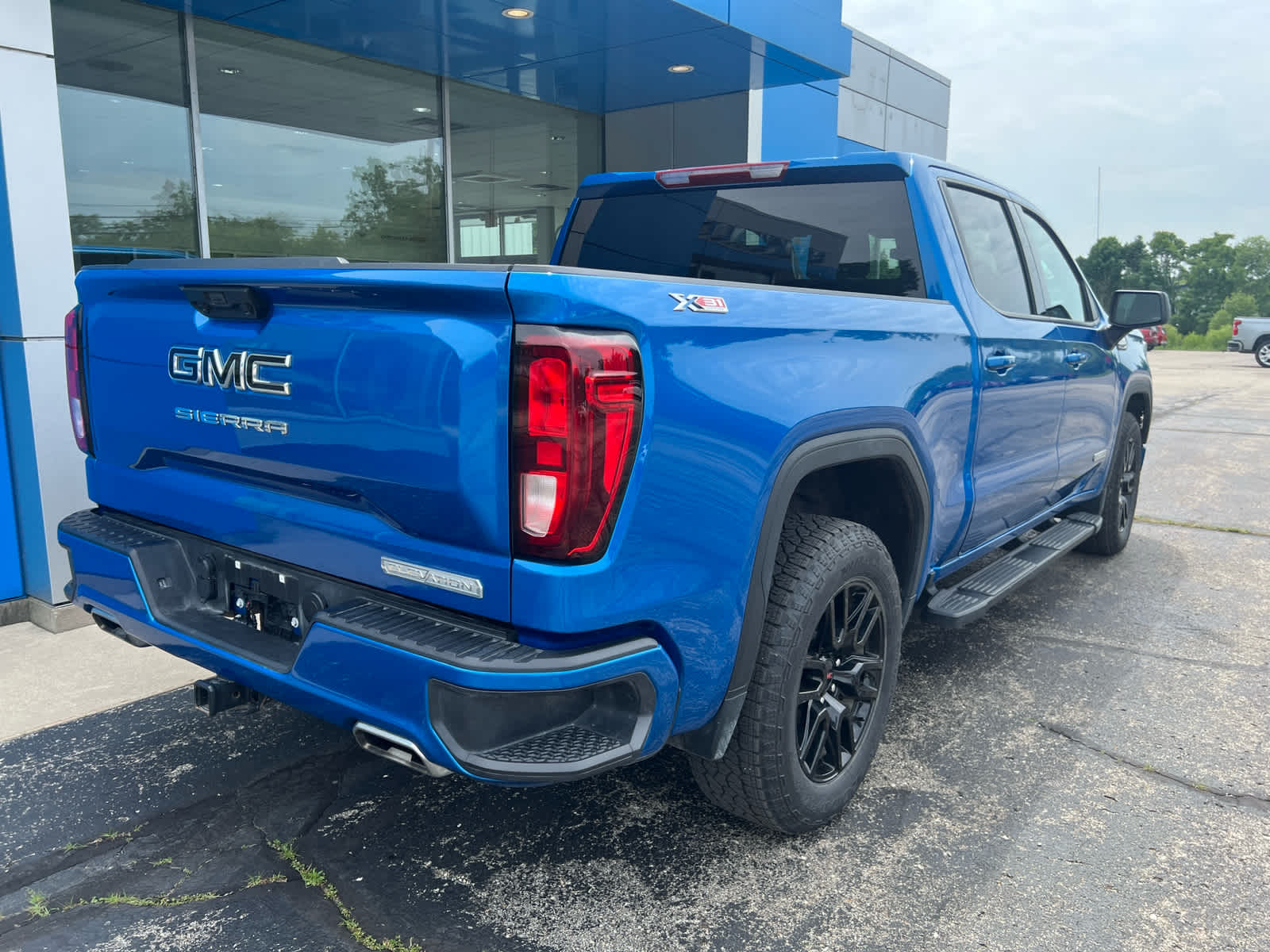 2024 GMC Sierra 1500 Elevation