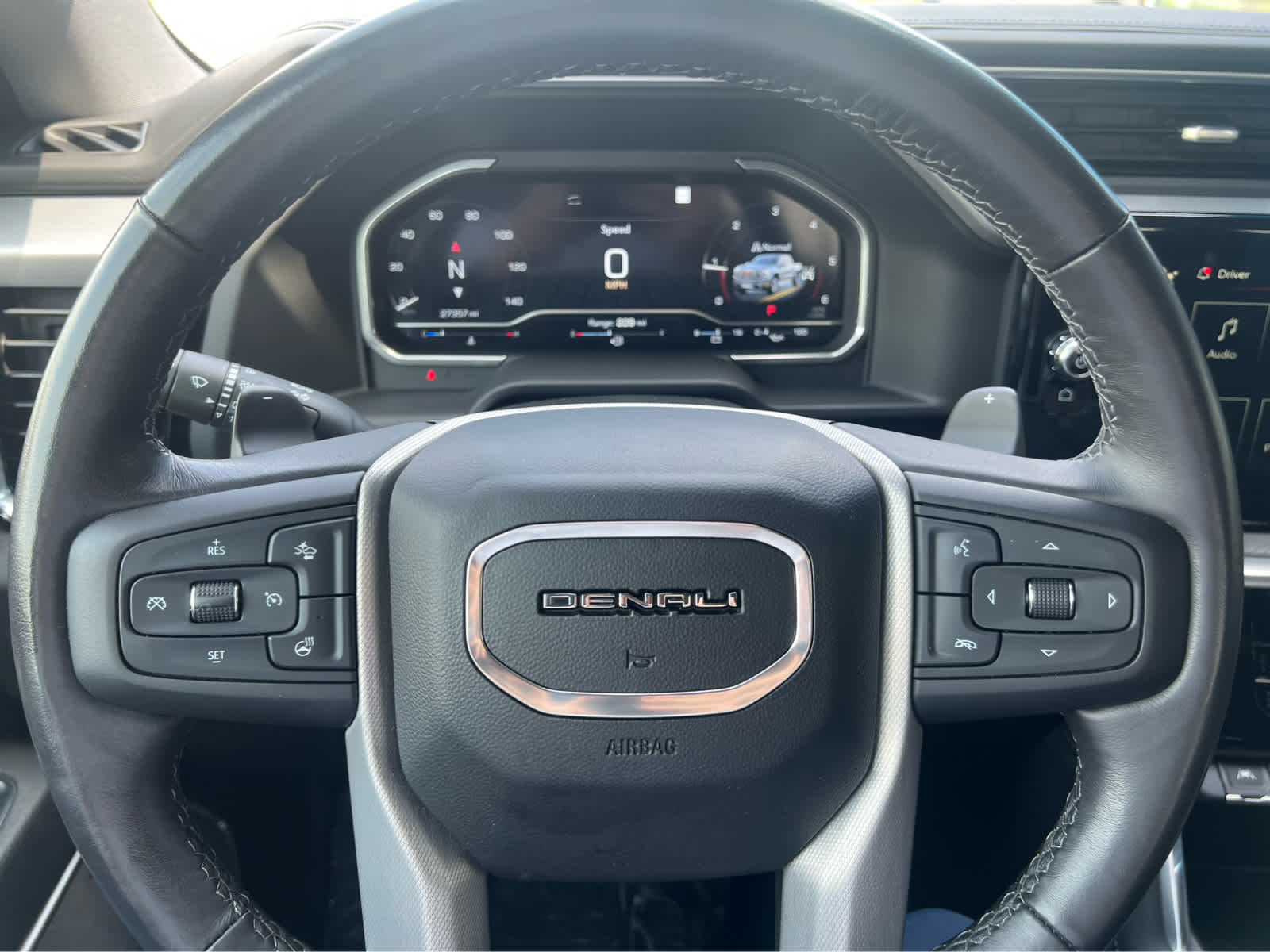 2023 GMC Sierra 1500 Denali