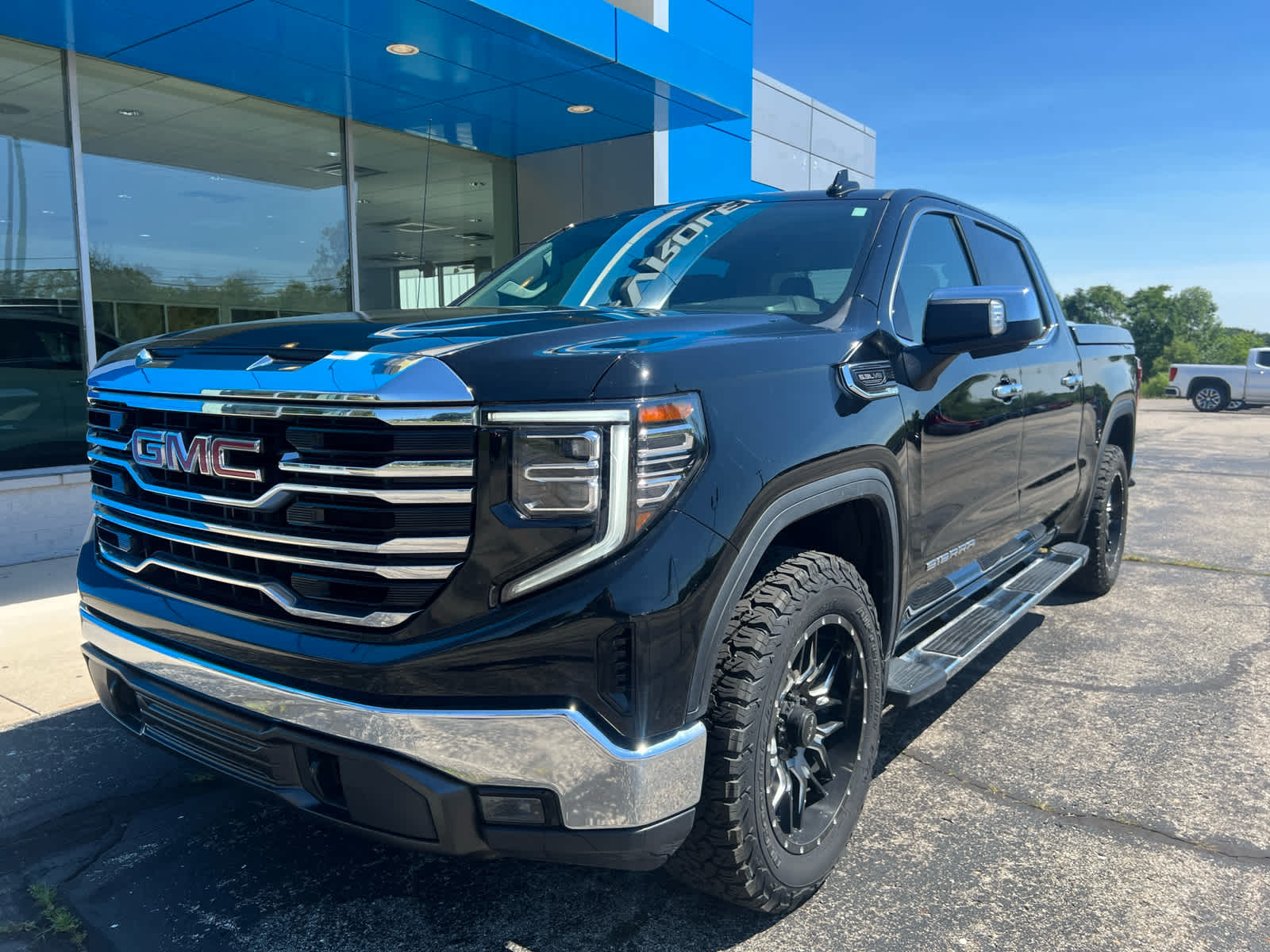 2023 GMC Sierra 1500 SLT