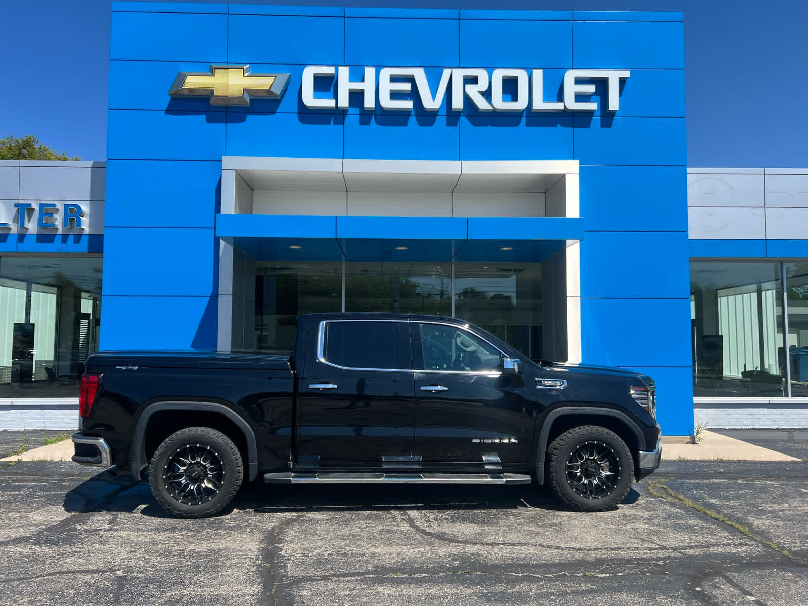 2023 GMC Sierra 1500 SLT