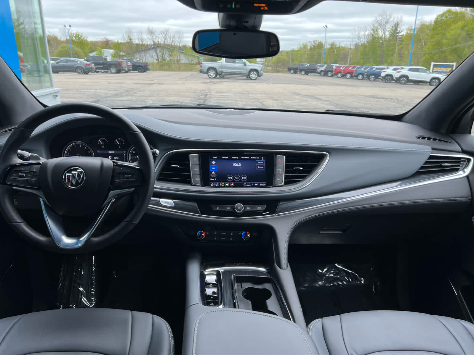 2024 Buick Enclave Essence